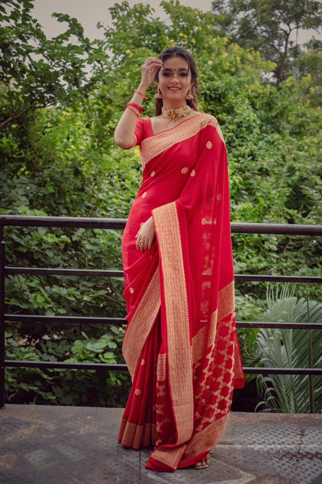 Keerthy Suresh's diwali look in red saree