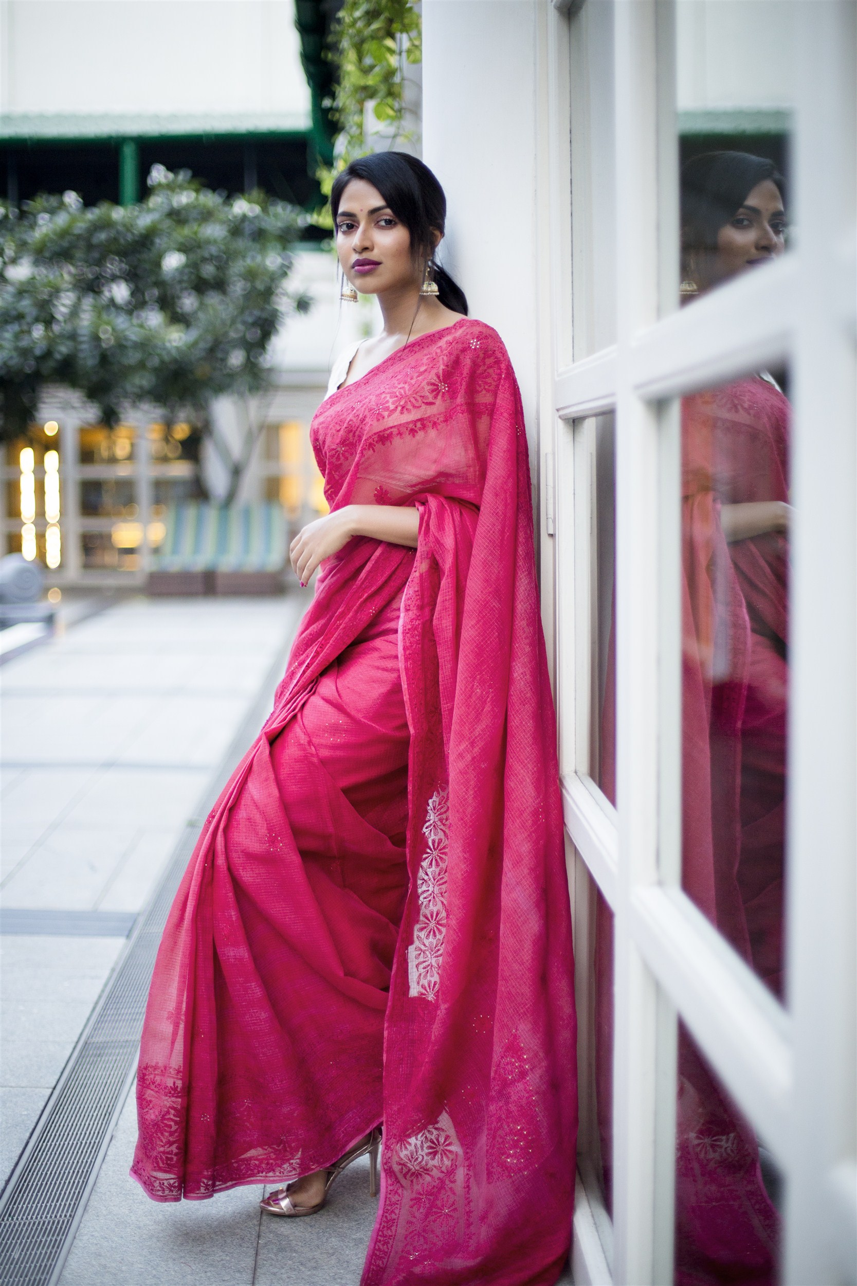 Amala Paul's Diwali look in pink saree