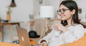 How to Start an Online Clothing Store how to start online shopping store